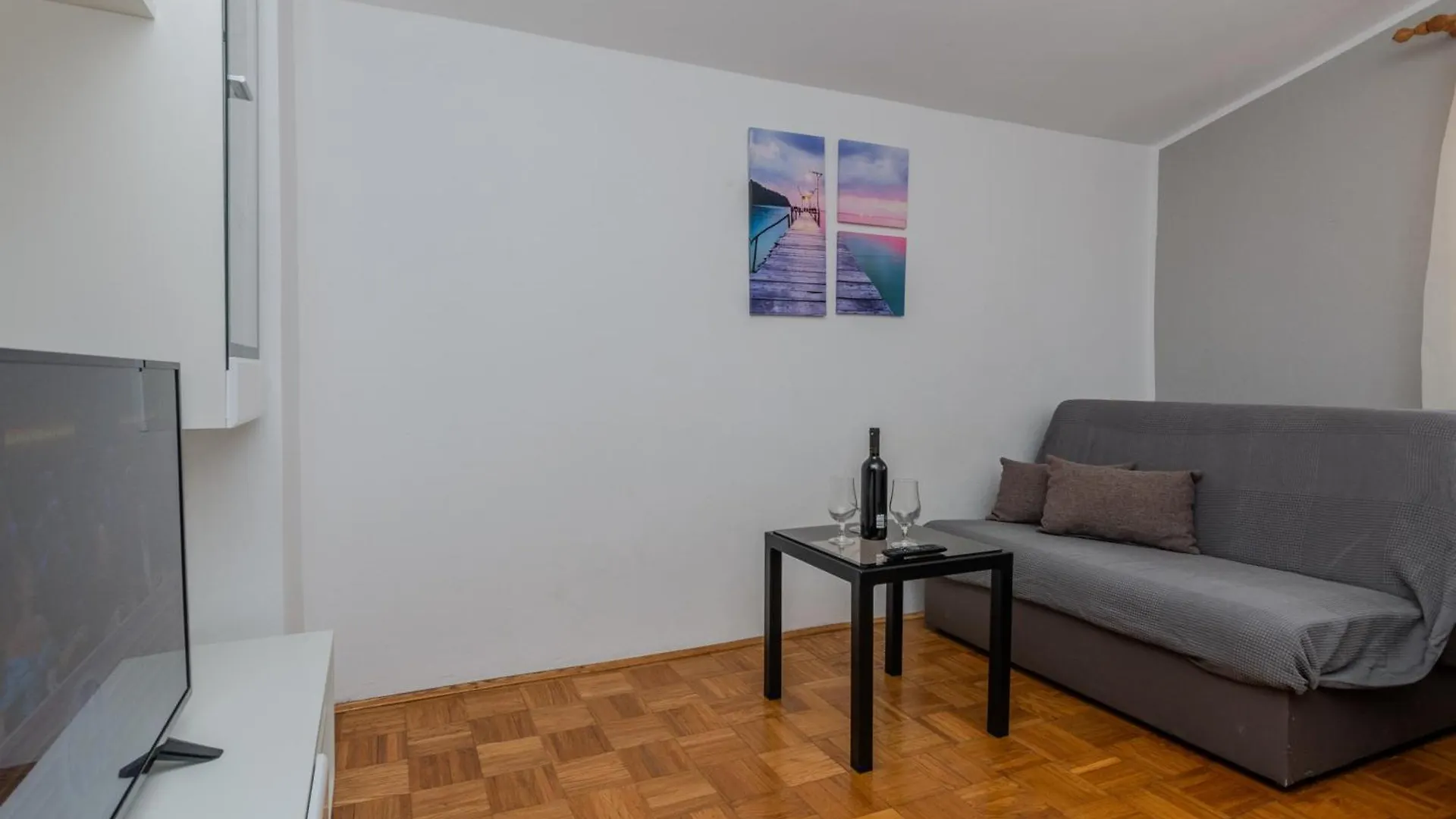Apartment Vujic Vir 0*,